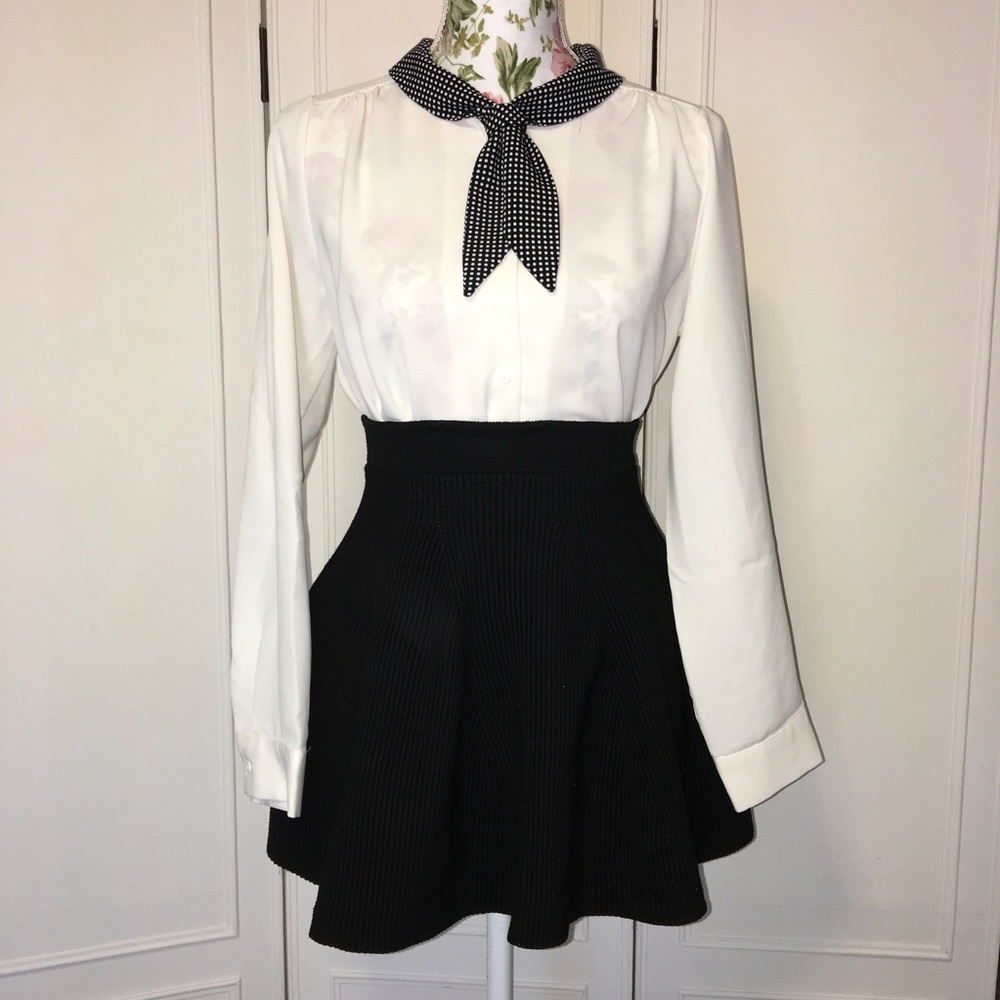 Neck Polka Dot Tie Blouse